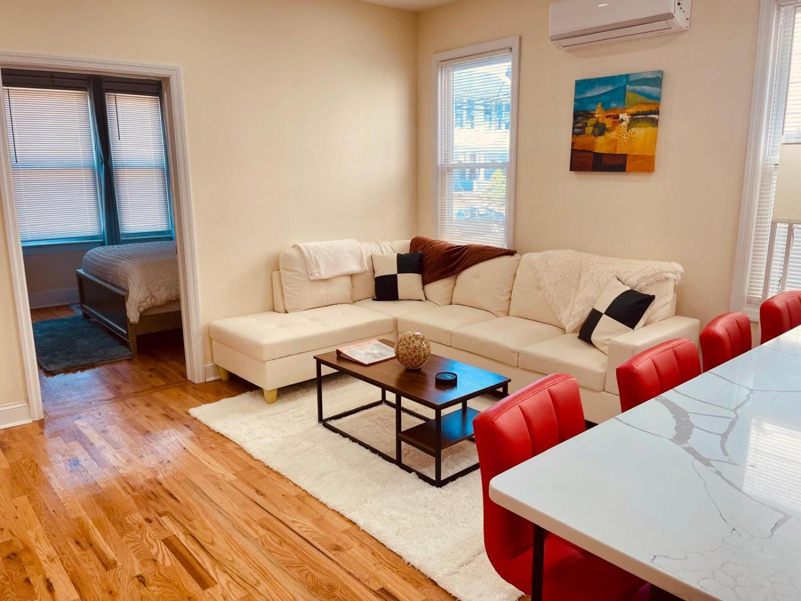 Ooohlala! 2 Beds And 2 Full Baths W/Free Parking Apartment Нюарк Екстериор снимка
