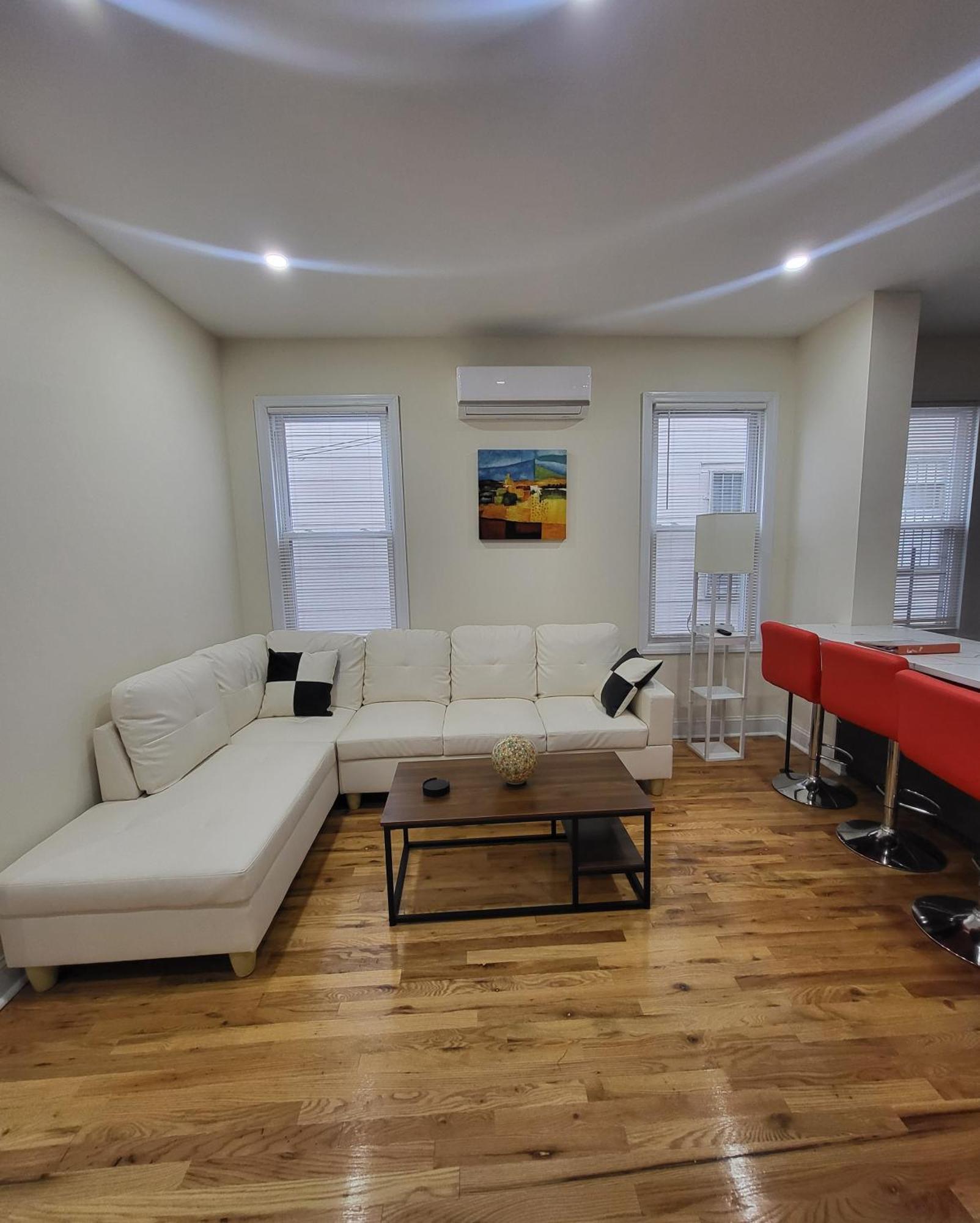Ooohlala! 2 Beds And 2 Full Baths W/Free Parking Apartment Нюарк Екстериор снимка