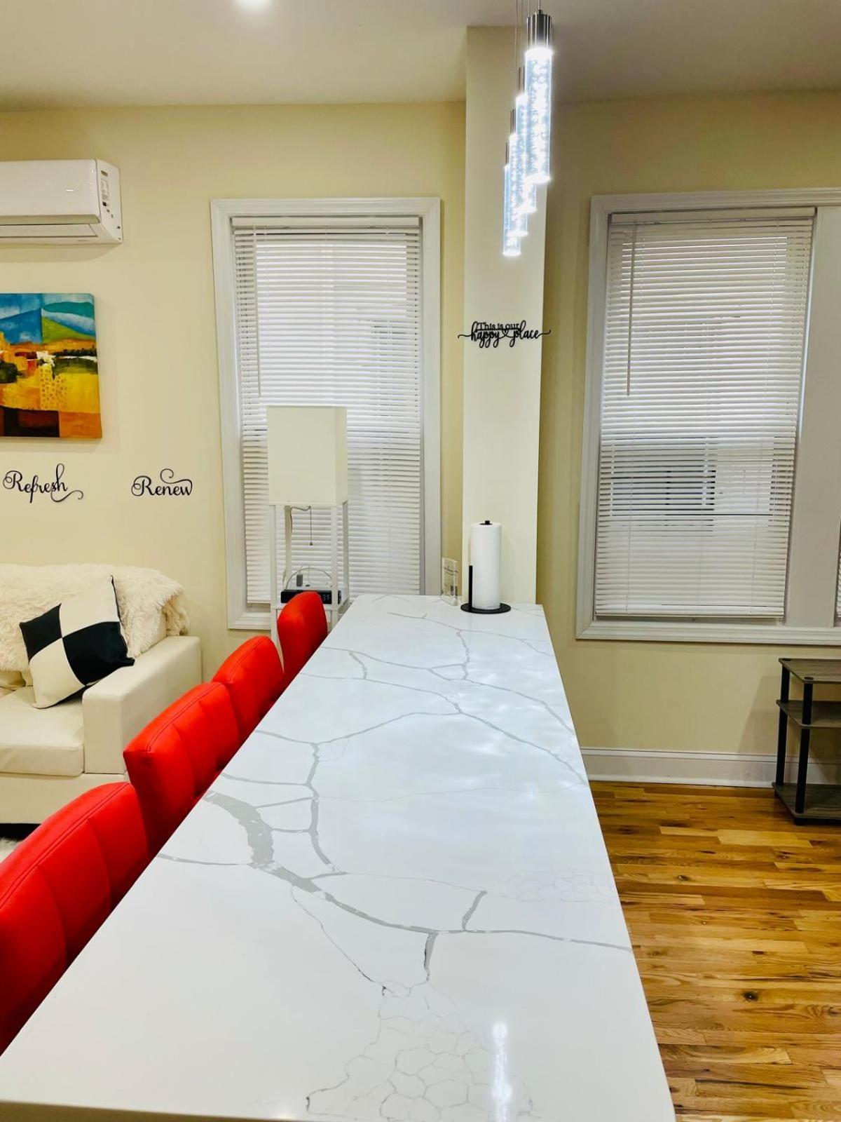 Ooohlala! 2 Beds And 2 Full Baths W/Free Parking Apartment Нюарк Екстериор снимка
